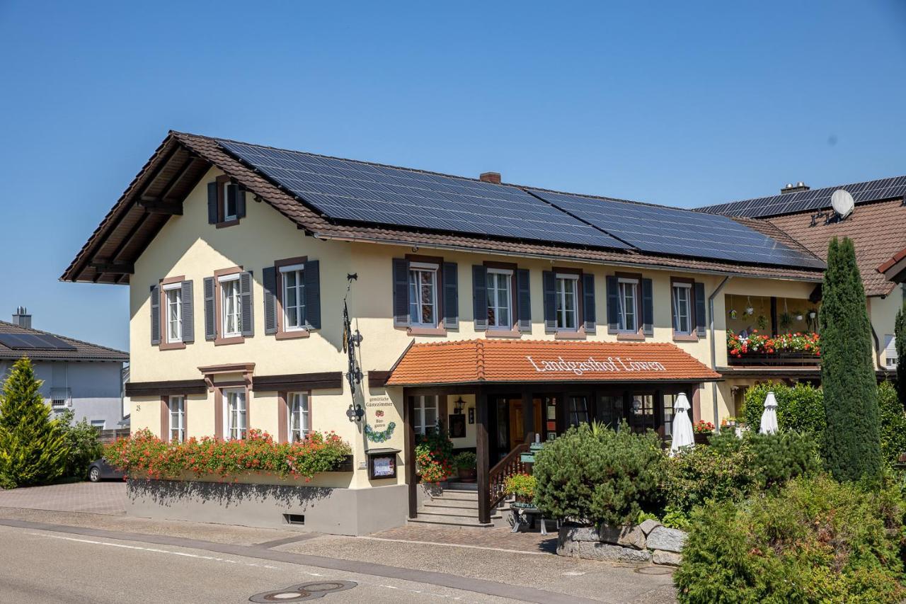 Landgasthof & Brauerei Loewen Sasbach Sasbach  Екстер'єр фото